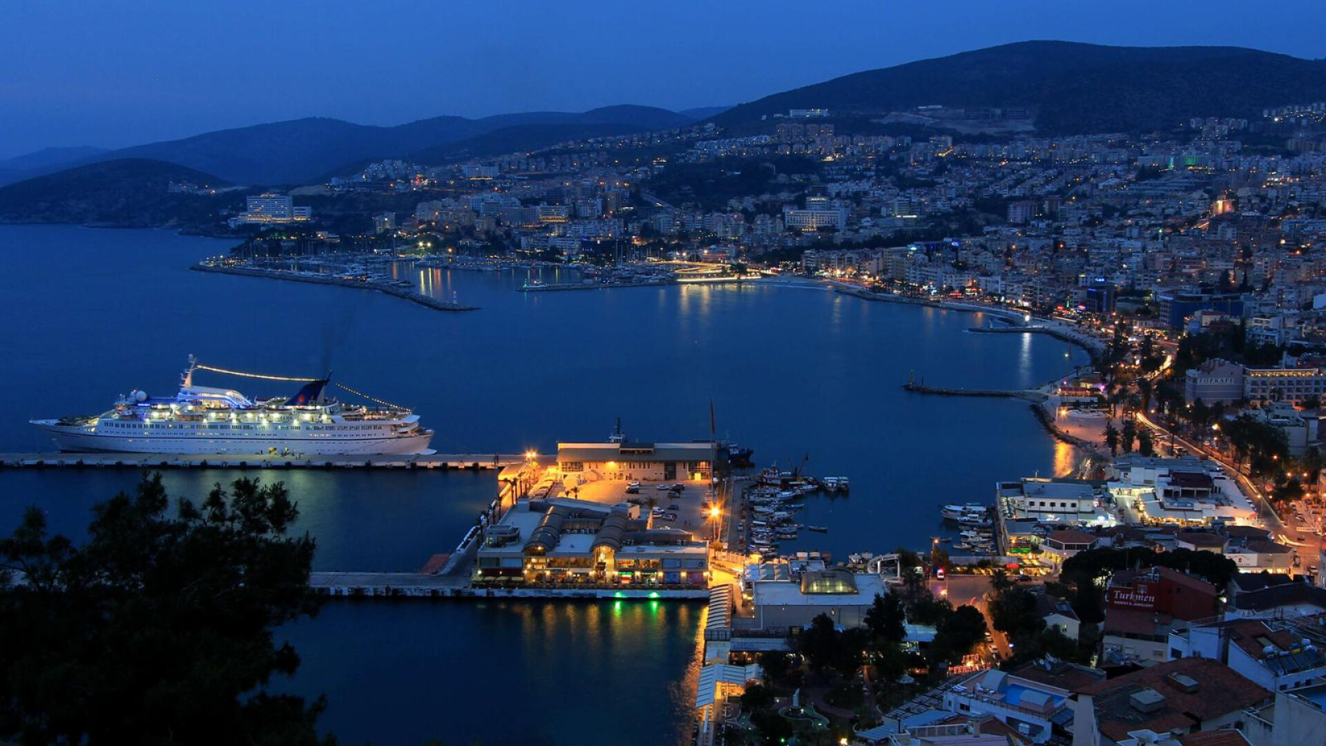 Beautiful Kuşadası at Night